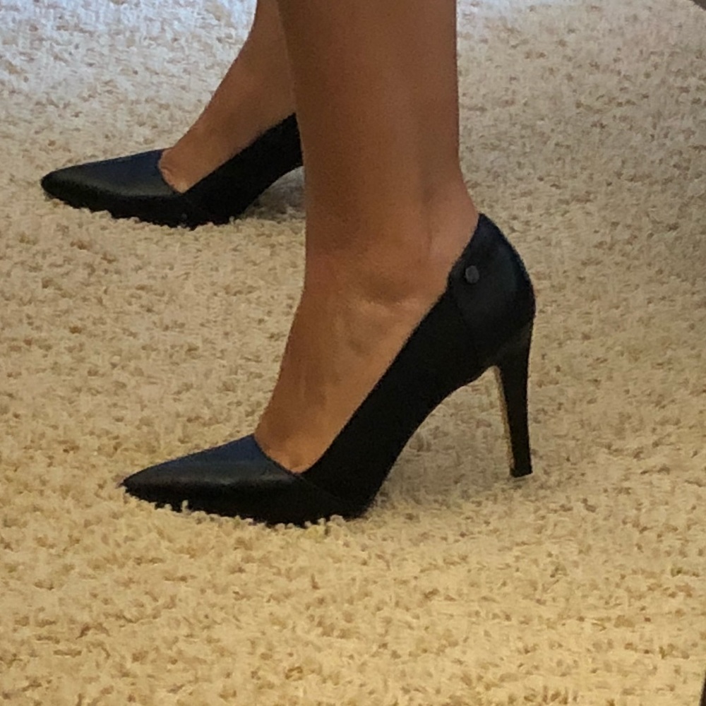 Calvin Klein Brie Pointed Toe Black Leather Pump